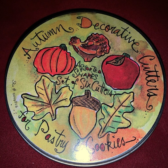 Vintage Tin Miniature Cookie Cutter Set - Picture 1 of 2